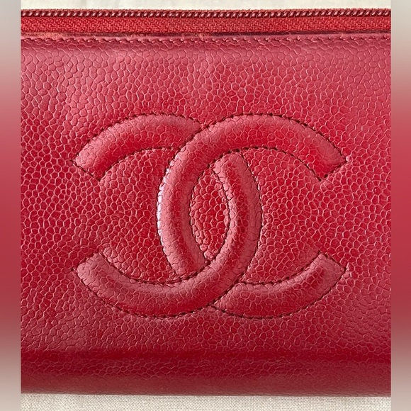 CHANEL Beautiful Caviar Large CC Timeless Zip Around Wallet in Red⭐️W/COA & CARD - Picture 6 of 17